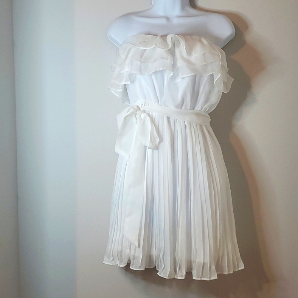 White Strapless Dress w Tie
